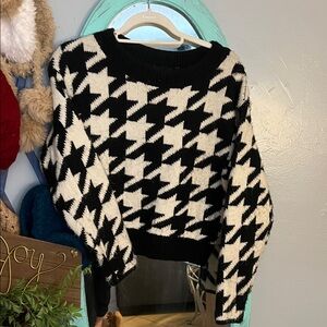 EXPRESS Black and White Houndstooth Sweater